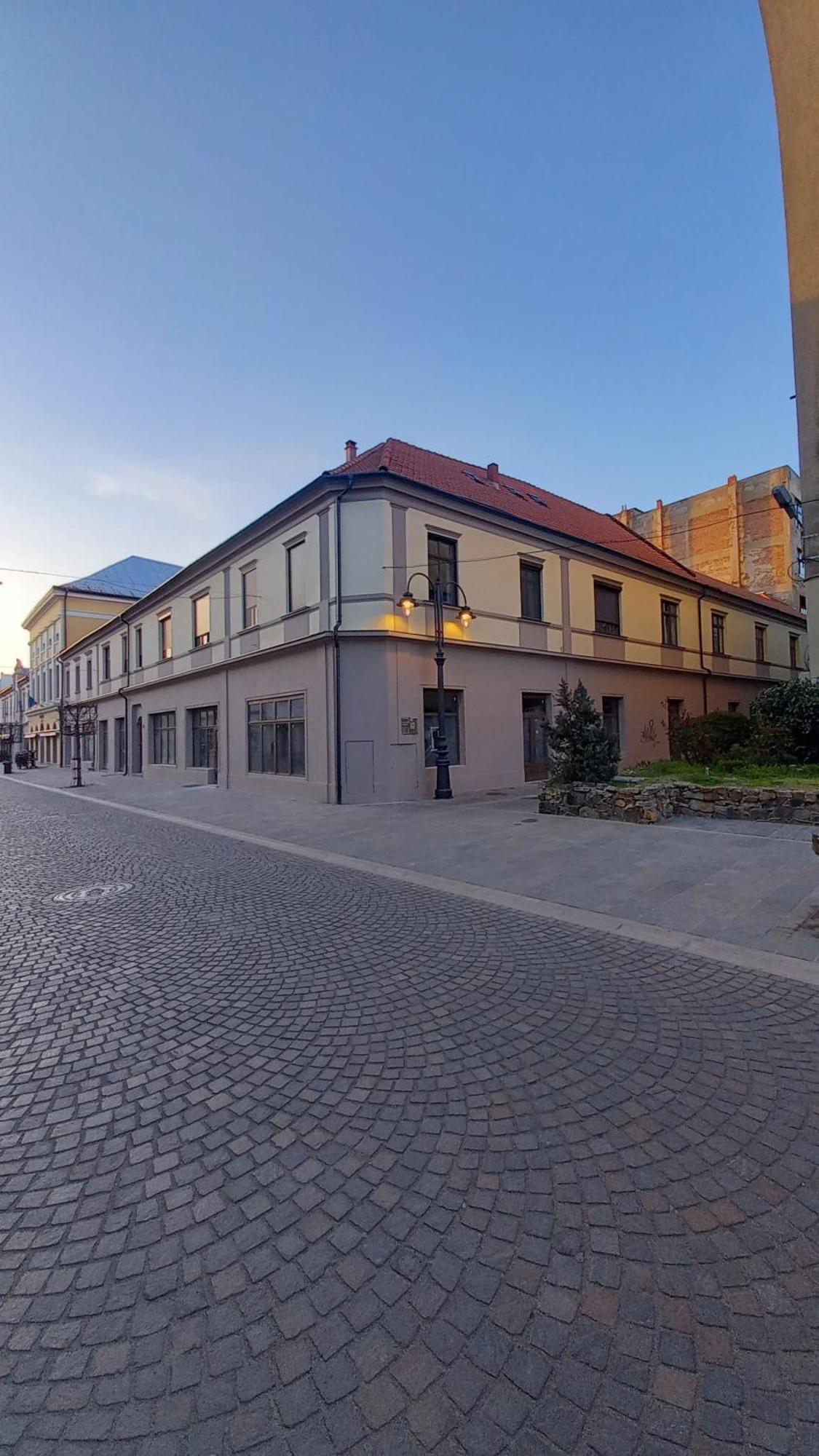 Luna Oradea Exterior photo